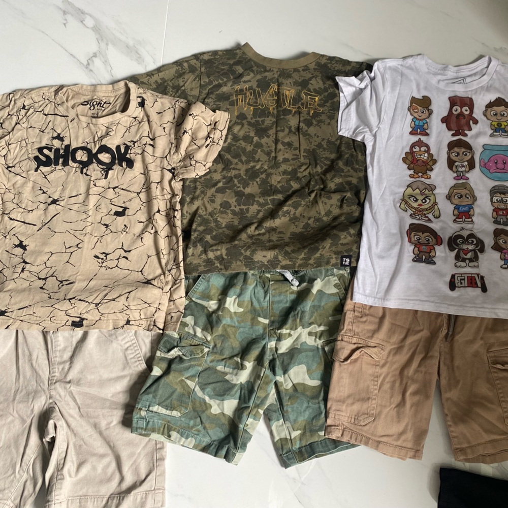 Graphic T-Shirts and Camouflage Shorts Set